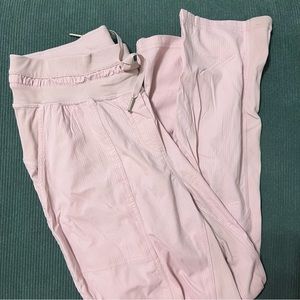 Cropped Lululemon Studio Dance Pant Jogger